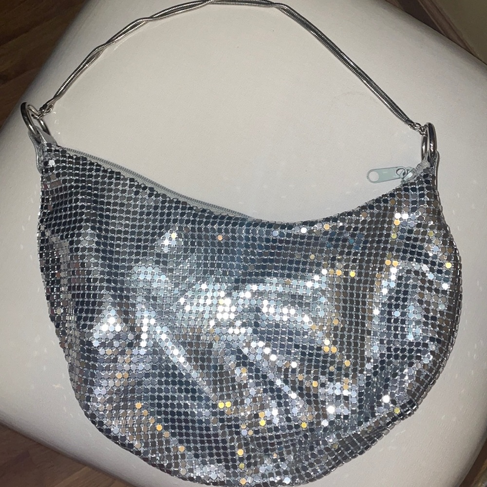 La regale peri aluminum metal mesh small bucket bag purse